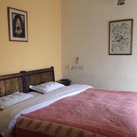 Bed and Breakfast Chhoti Haveli Neu-Delhi Exterior foto